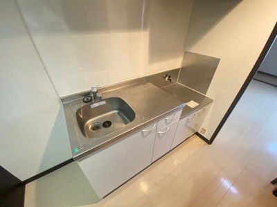 【キッチン】 | ベネフィスタウン竹下1 | 別号室の写真になります。現況優先。