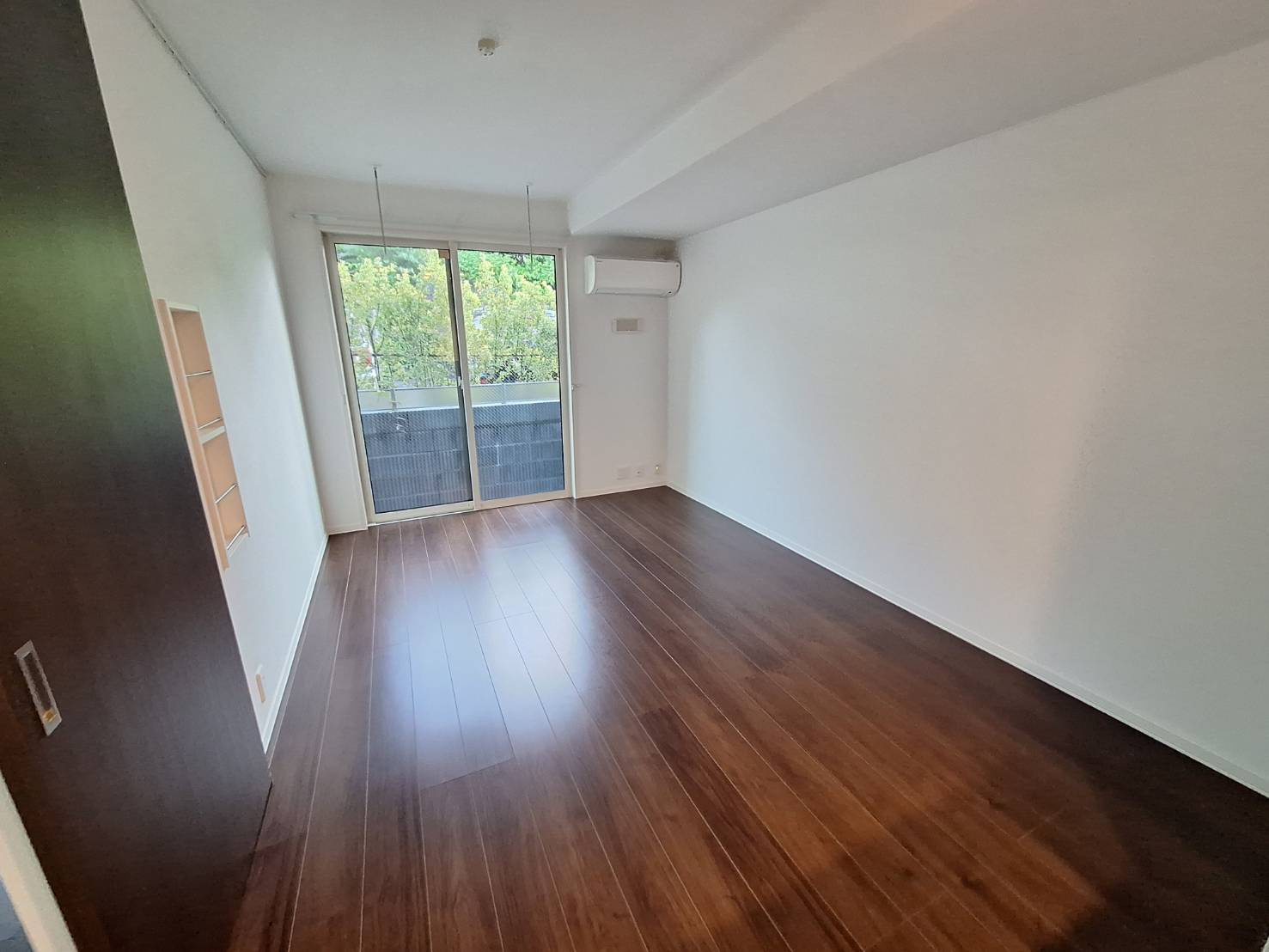 マイカーサ北鎌倉の居間・リビング