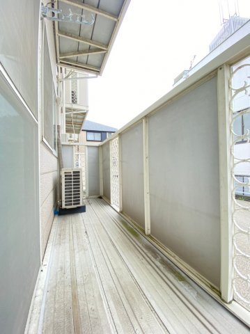 プラザ朝霧のバルコニー