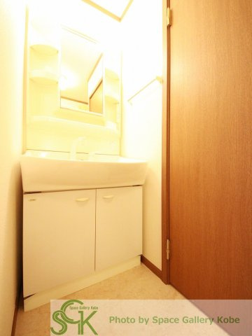 ドミール2002の洗面所|※お部屋により仕様が異なる場合があります。
