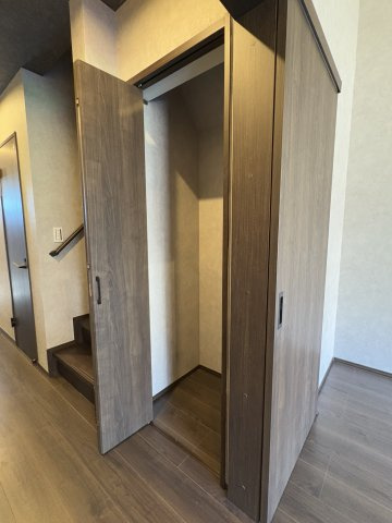 エスペリオ太東ガレージの収納