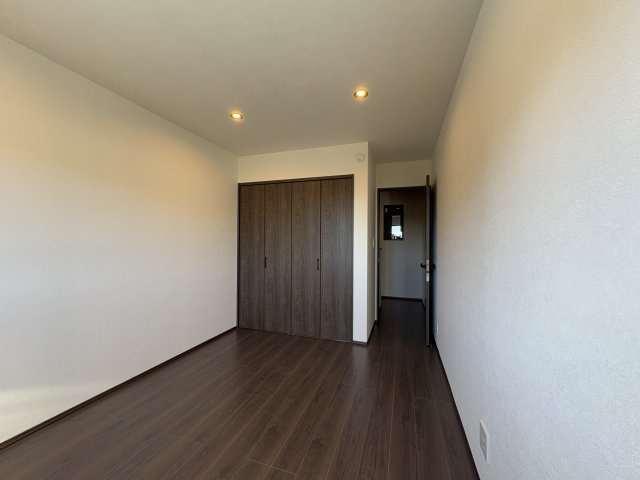 エスペリオ太東ガレージの洋室