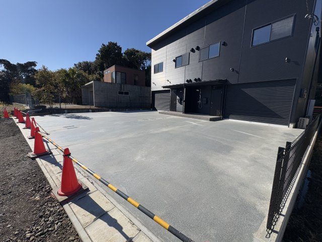 エスペリオ太東ガレージの駐車場