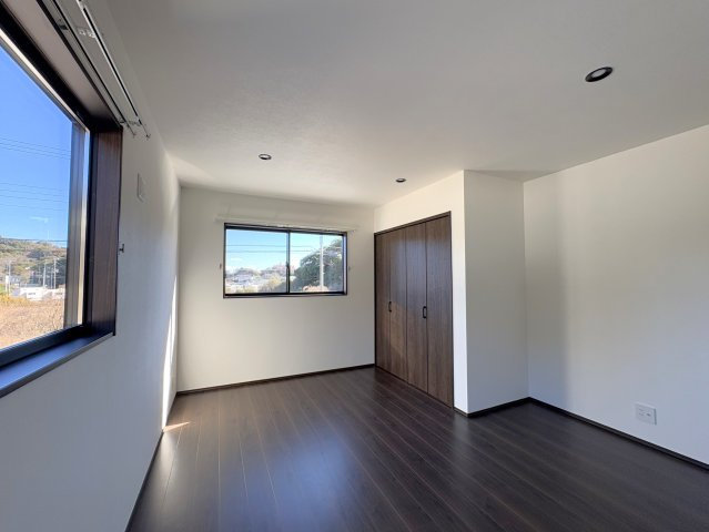 エスペリオ太東ガレージの洋室