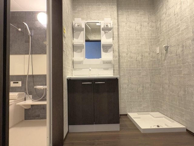 エスペリオ太東ガレージの独立洗面台