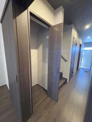 エスペリオ太東ガレージの収納