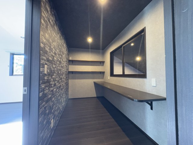 エスペリオ太東ガレージの洋室