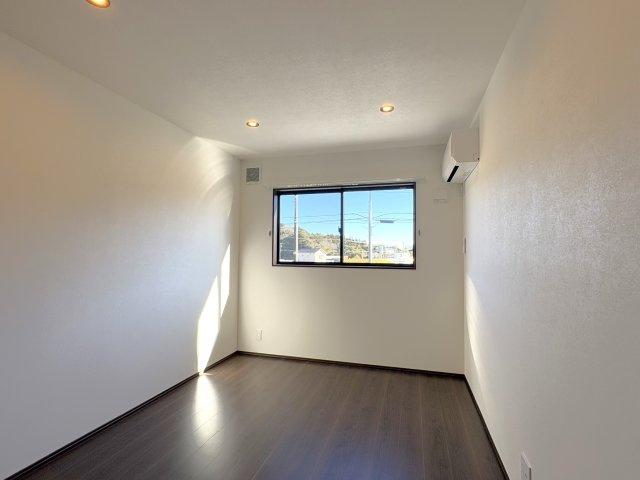 エスペリオ太東ガレージの洋室