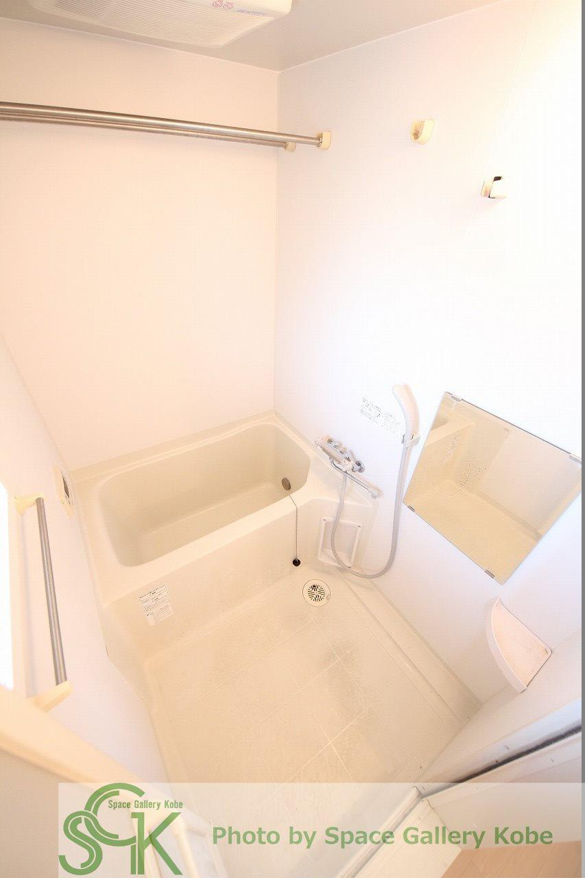 ドゥムールストレチアの浴室|※お部屋により仕様が異なる場合があります。