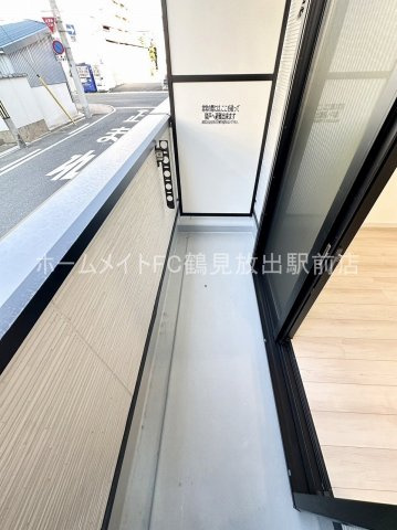 大阪市鶴見区今津北４丁目のアパートのバルコニー