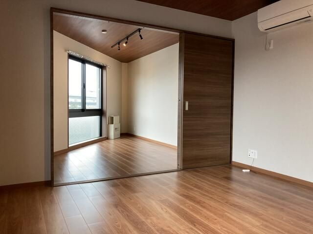 ＣＯＮＦＩＡ東日本橋の内装