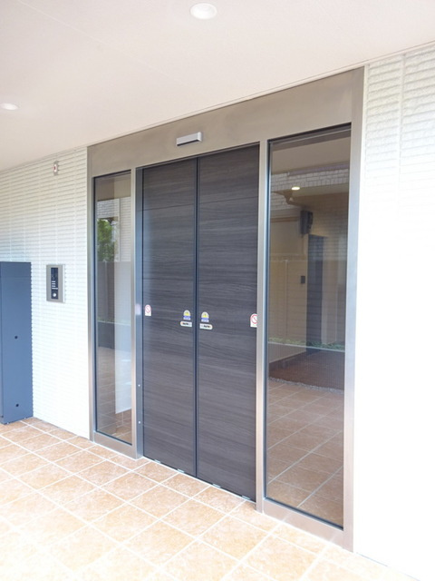 ヴィラ南浦和のエントランス