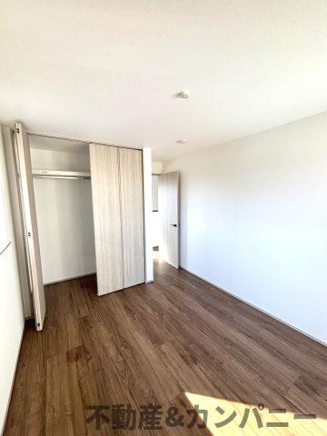 近隣挨拶どうする？？たちばな小学校が隣人な家の洋室|きれいな洋室です