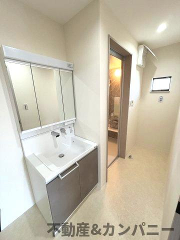 近隣挨拶どうする？？たちばな小学校が隣人な家の独立洗面台|独立洗面台です