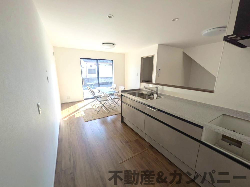 近隣挨拶どうする？？たちばな小学校が隣人な家のキッチン|きれいなキッチンです