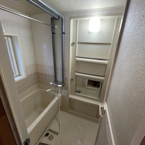 室蘭市東町５丁目16-3の浴室