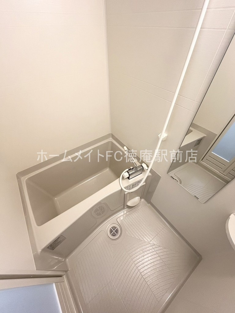 大阪市城東区東中浜１丁目の賃貸マンションの浴室