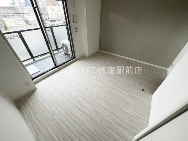 大阪市城東区東中浜１丁目の賃貸マンションの洋室