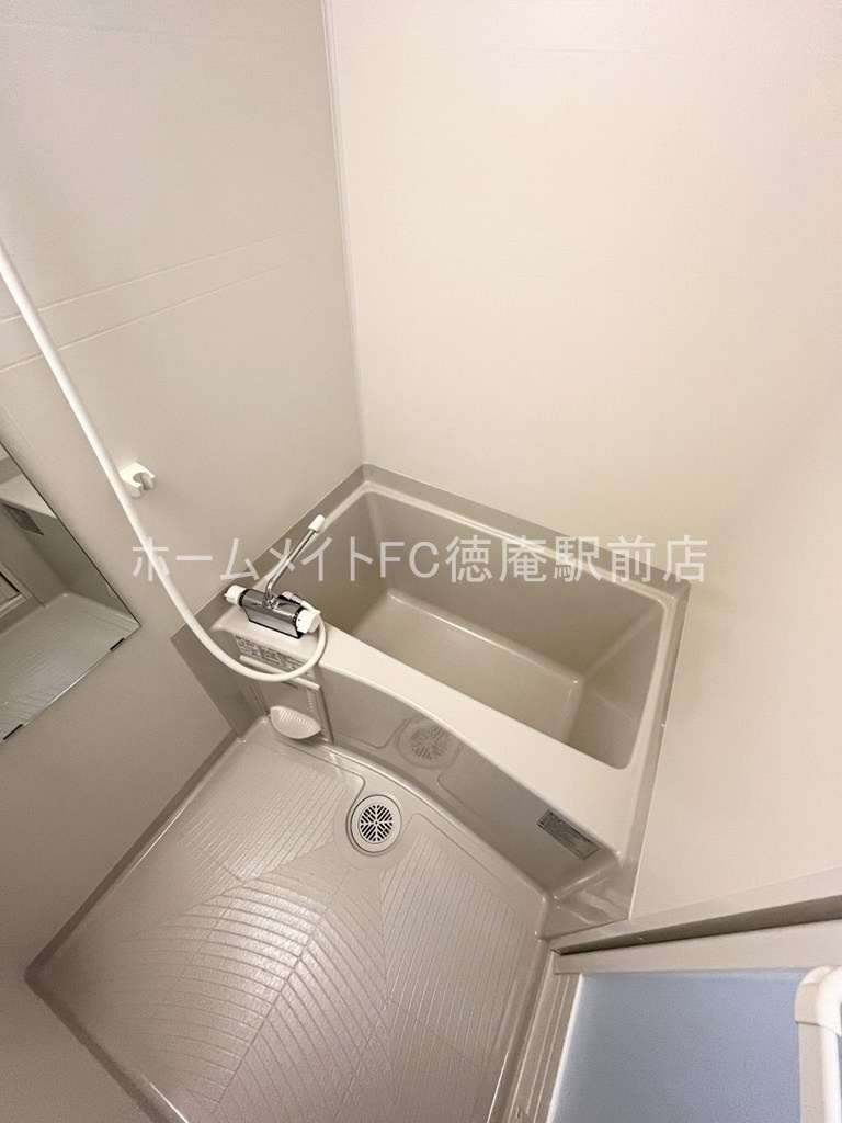 大阪市城東区東中浜１丁目の賃貸マンションの浴室