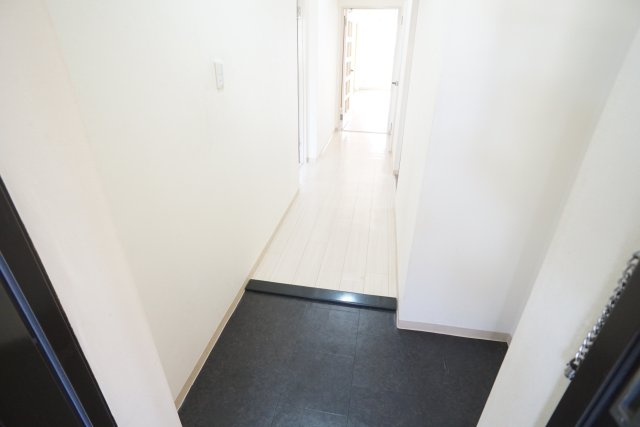 ひよハイツの玄関