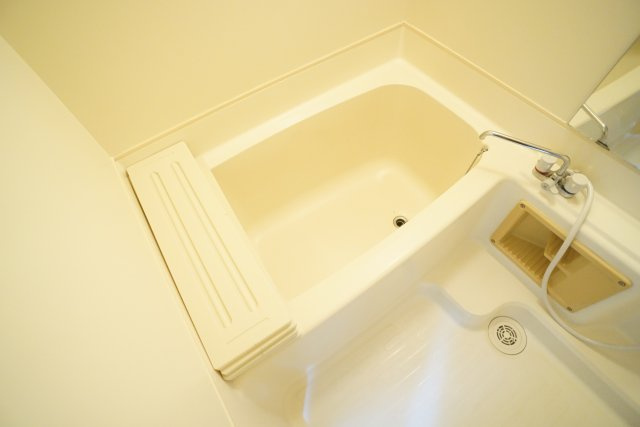 ひよハイツの浴室