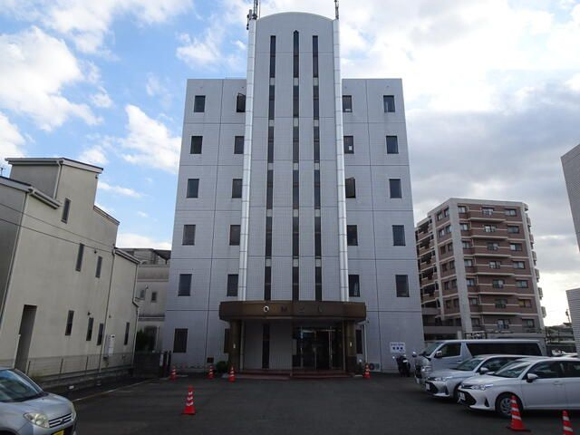 ＯＭビルの外観