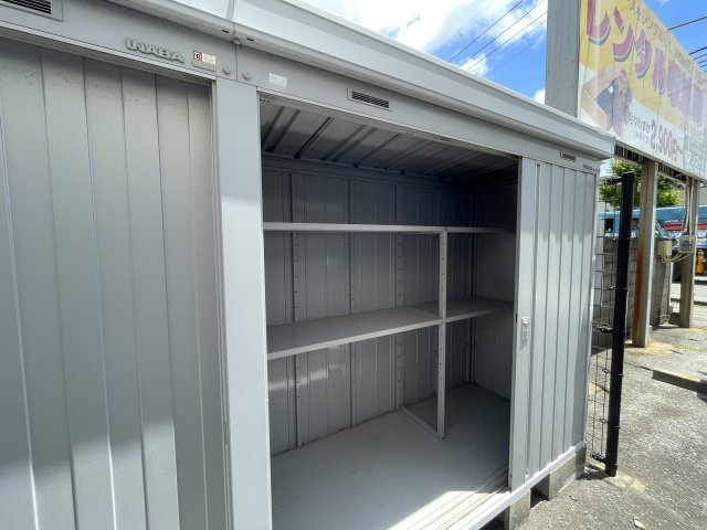 レンタル収納庫（中央町）の外観