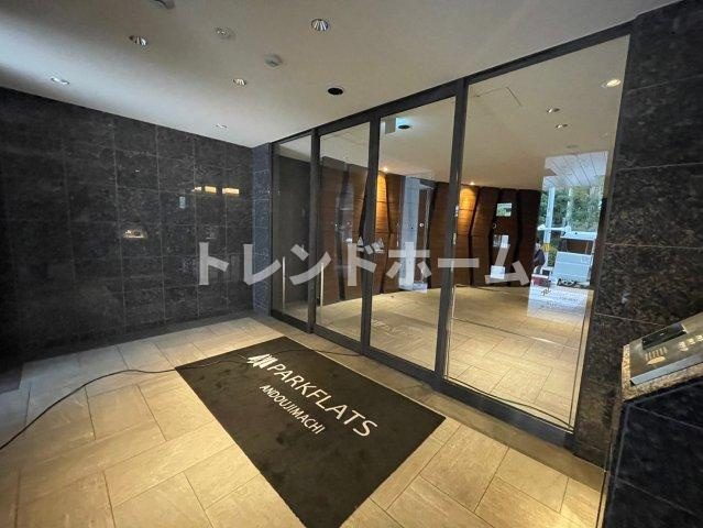 パークフラッツ安堂寺町のエントランス