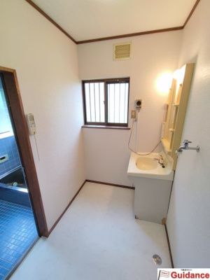 【脱衣所】 | 大淀町大字土田戸建住宅