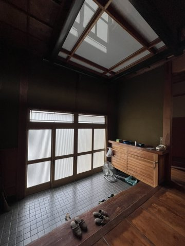 上日置町戸建の玄関