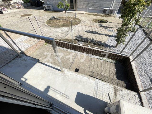 プロシード青葉台Cの庭