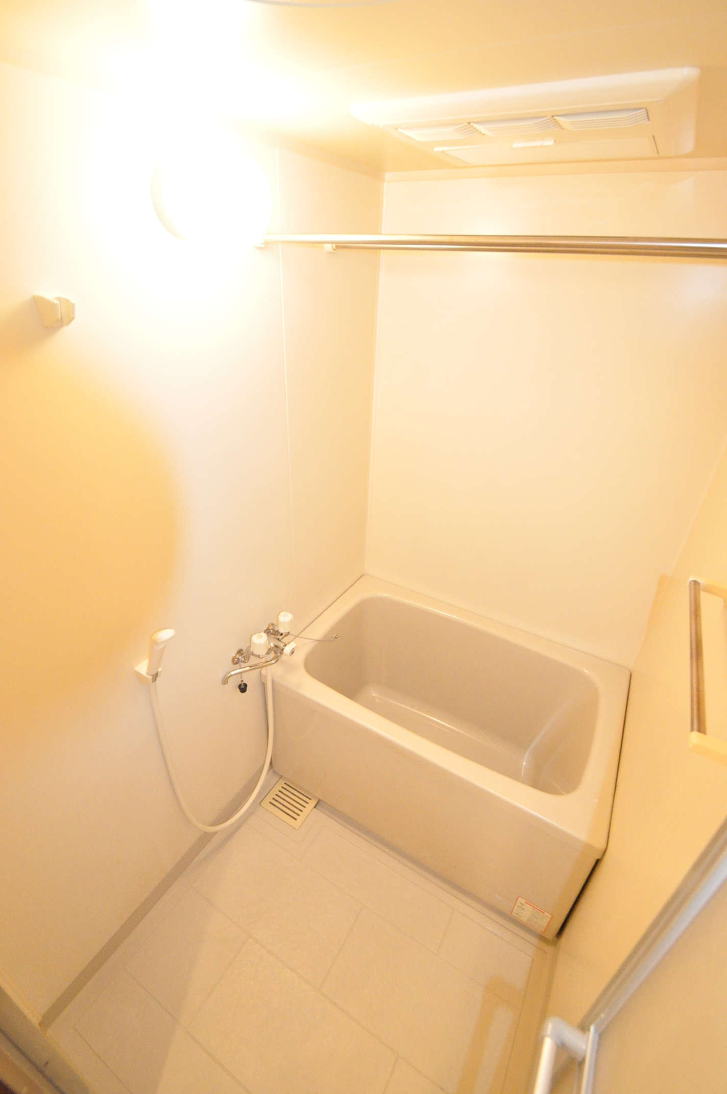 大阪市城東区鴫野東３丁目の賃貸マンションの浴室