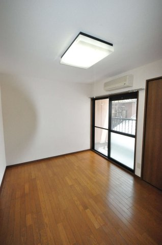 大阪市城東区鴫野東３丁目の賃貸マンションの寝室