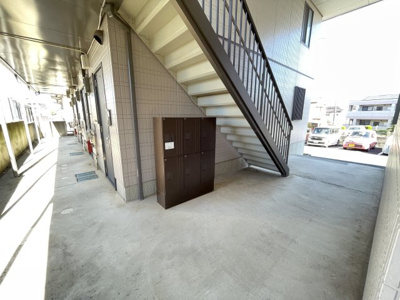 【ロビー】 | リバーバード