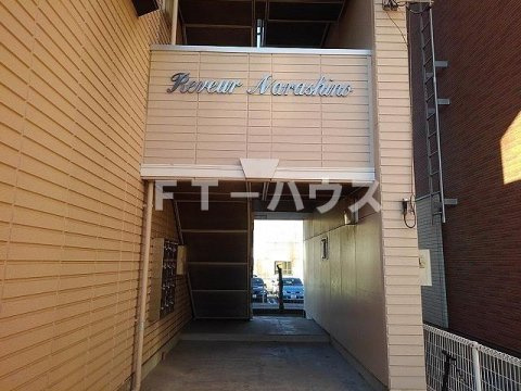 リヴェール習志野のエントランス