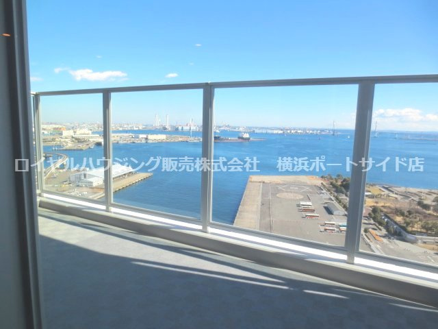 【バルコニー】