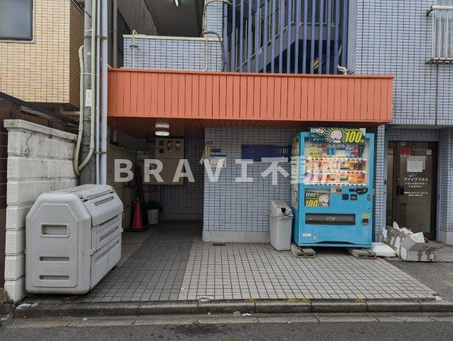 シャローム高井田 BRAVI不動産のエントランス