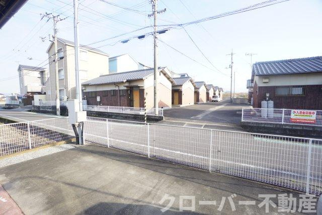 グリーンヒルわかばBの駐車場