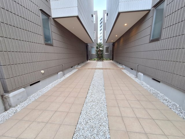 シャンス根岸サウスコートのロビー