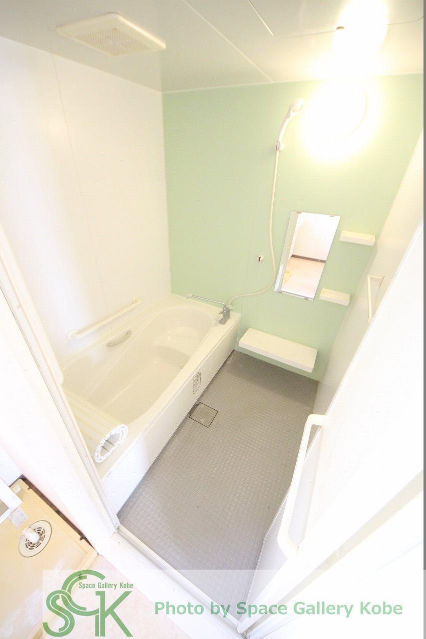 エナール桃山の浴室|※お部屋により仕様が異なる場合があります。