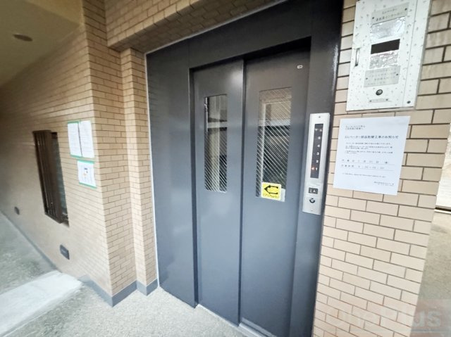 サンパレス２１六甲Ⅱのエントランス