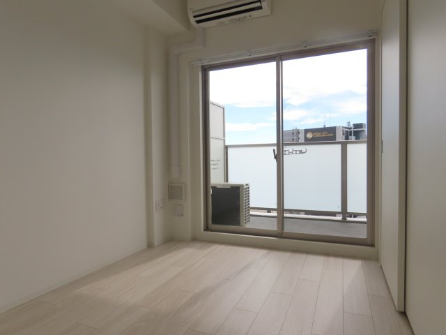 大阪市淀川区十三本町２丁目の賃貸マンションの洋室