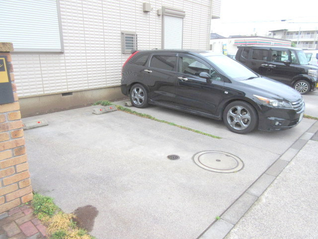 福生ヘーベルメゾンの駐車場|★駐車場★要空き確認★