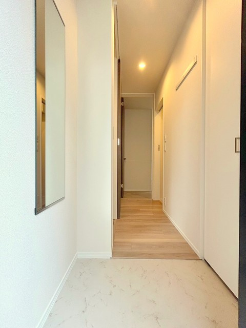 Ｇｒａｎ　Ｍｅｚｏｎ　５０の玄関|★玄関に姿見付き★