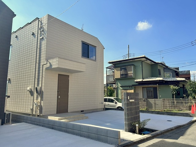 昭島市緑町へーベルハウス（西棟）の外観
