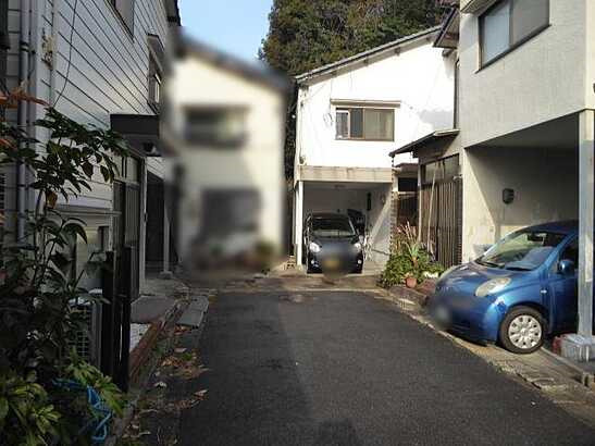 【前面道路含む現地写真】