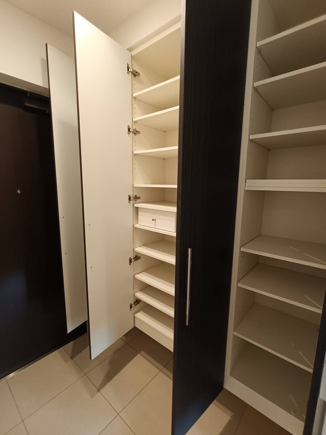 レジデンス梅田ローレルタワーの収納|専用の収納スペースです