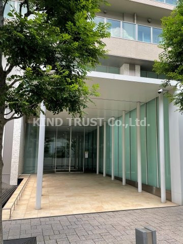 レジデンス梅田ローレルタワーのエントランス|ゆとりのあるエントランスです