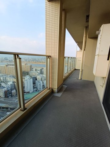 レジデンス梅田ローレルタワーのバルコニー|広々としたバルコニーです