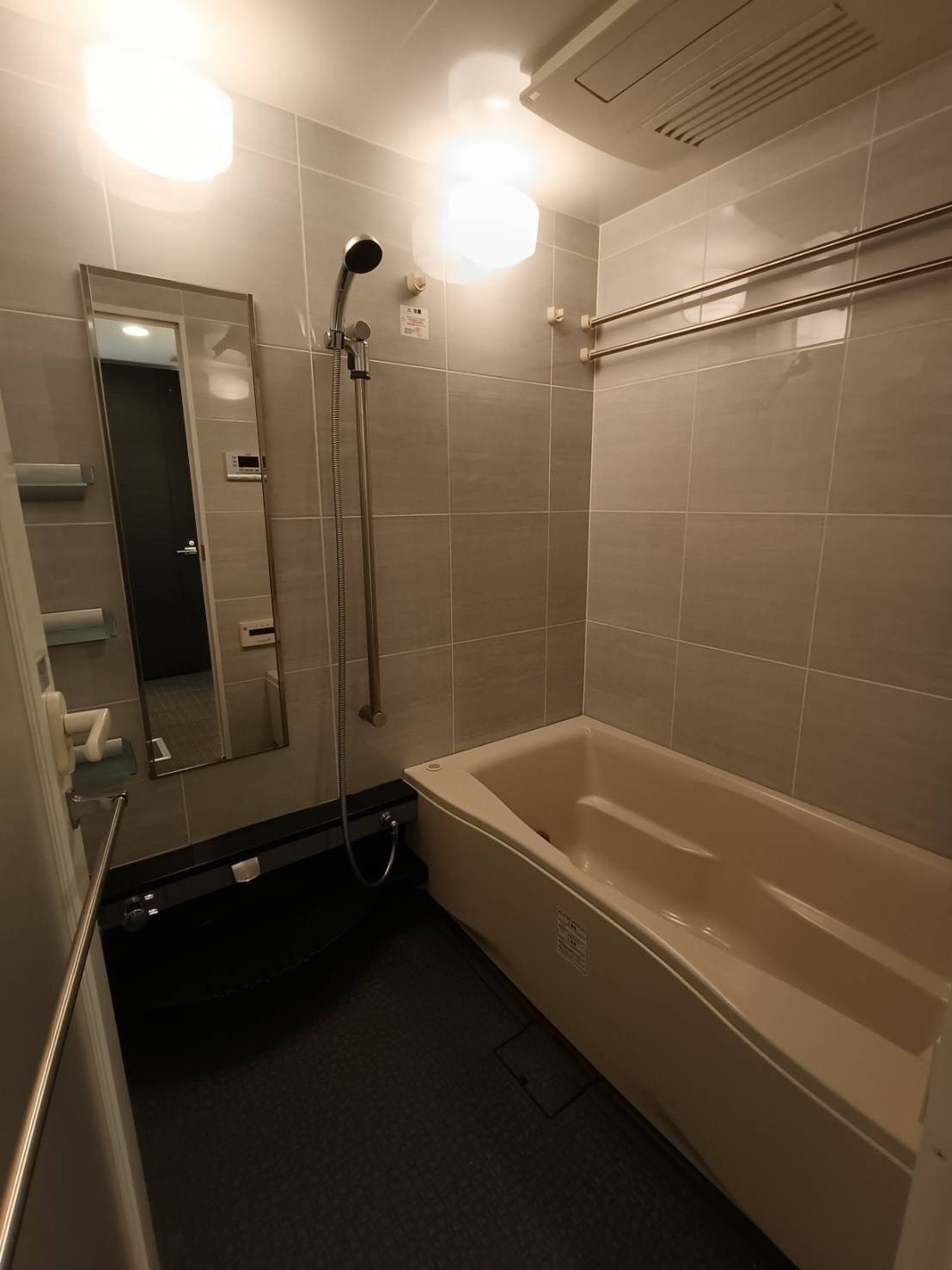 レジデンス梅田ローレルタワーの浴室|ゆったり過ごせるお風呂です